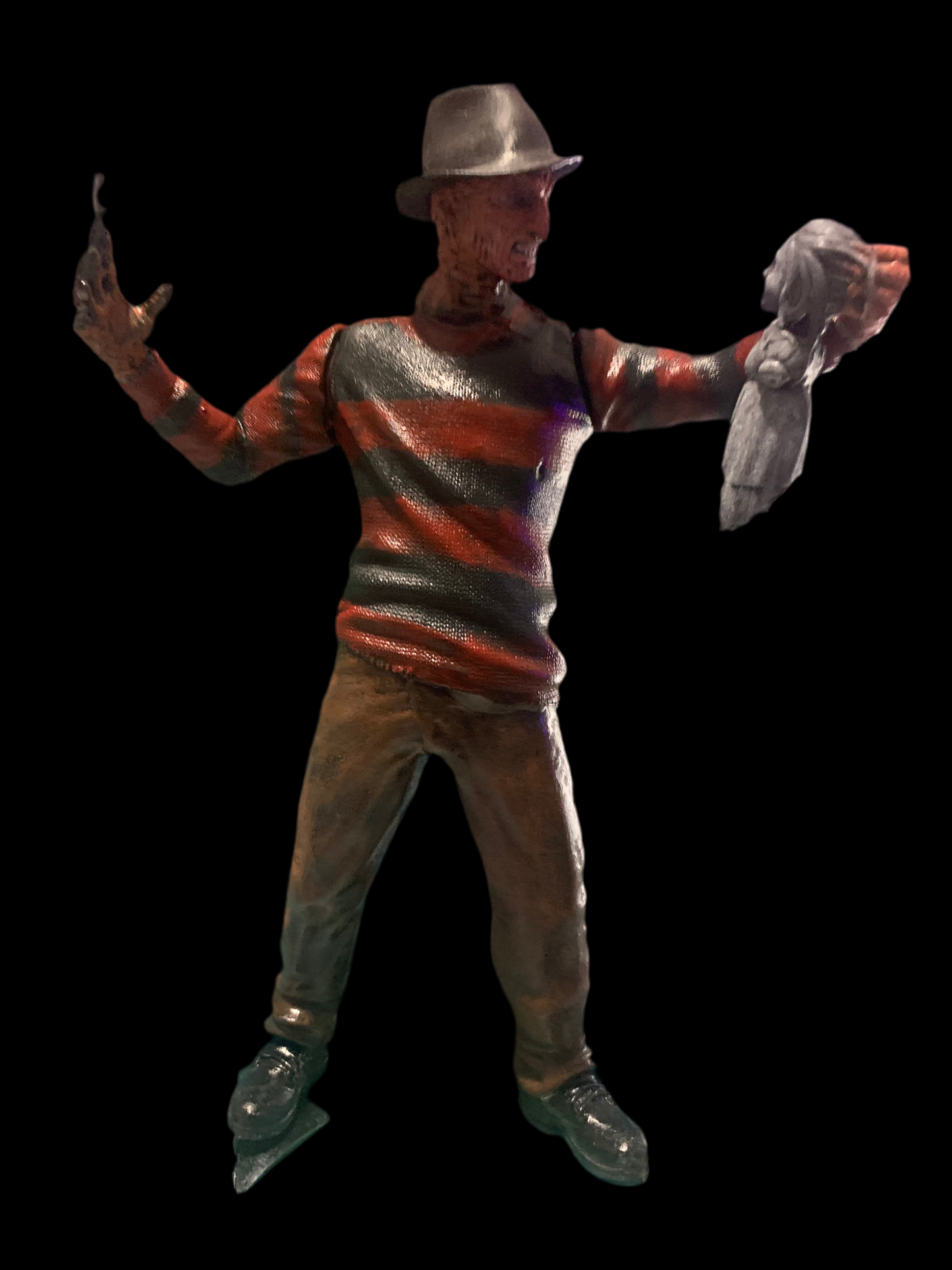 Statua Freddy Krueger dipinta a mano.